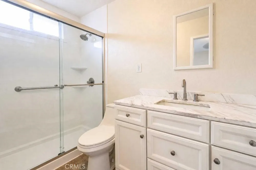 1229 S Flower Santa Ana, CA 92707
