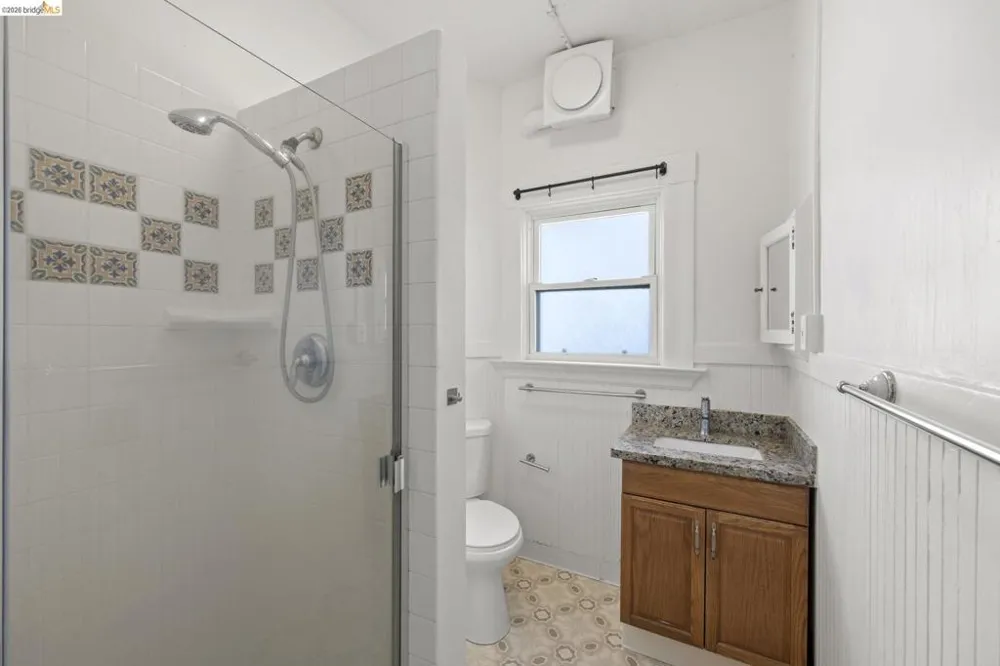 6437 Telegraph Ave Oakland, CA 94609