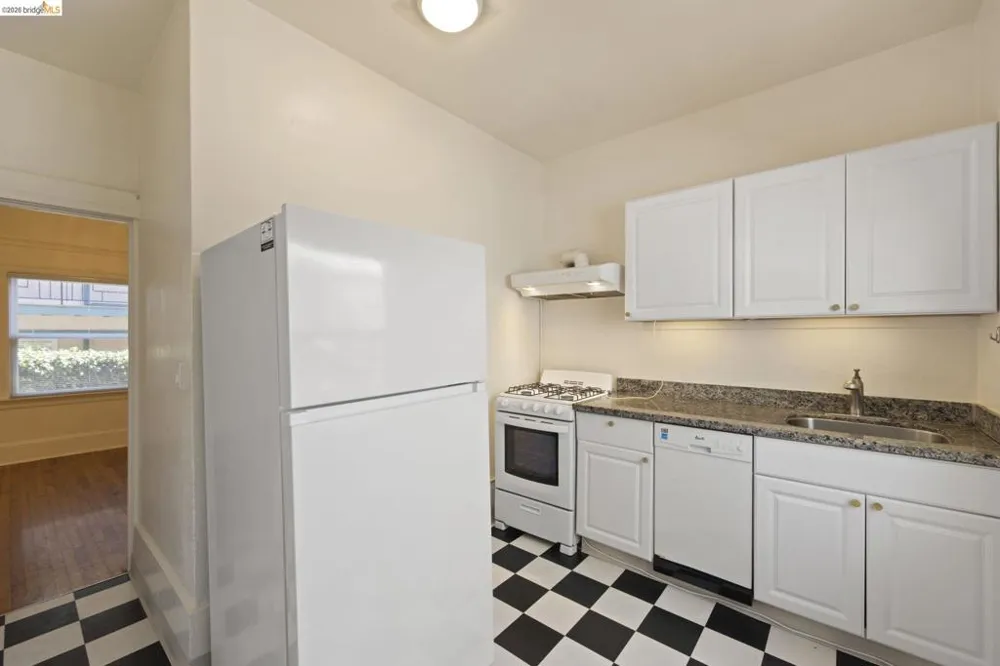 6437 Telegraph Ave Oakland, CA 94609