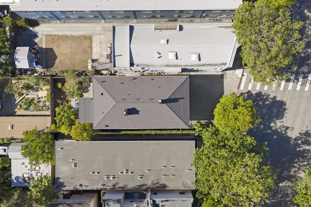 6437 Telegraph Ave Oakland, CA 94609