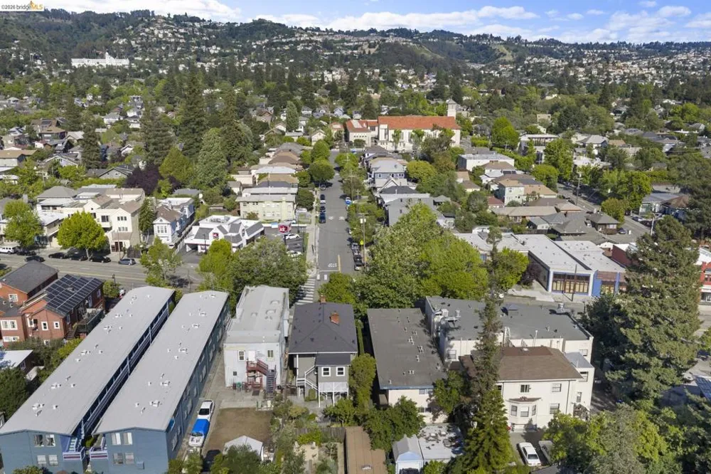 6437 Telegraph Ave Oakland, CA 94609