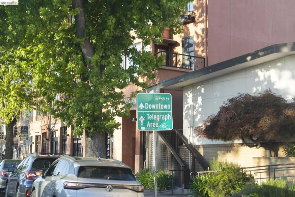6437 Telegraph Ave Oakland, CA 94609