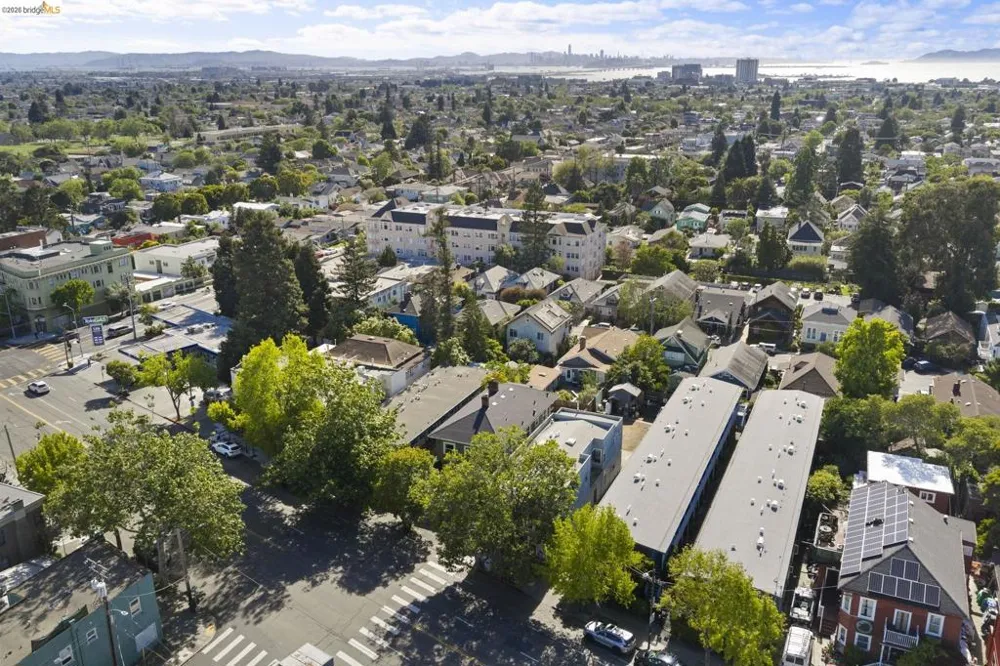 6437 Telegraph Ave Oakland, CA 94609