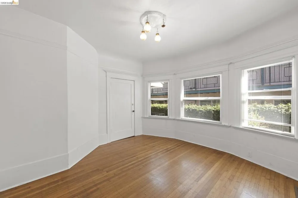 6437 Telegraph Ave Oakland, CA 94609