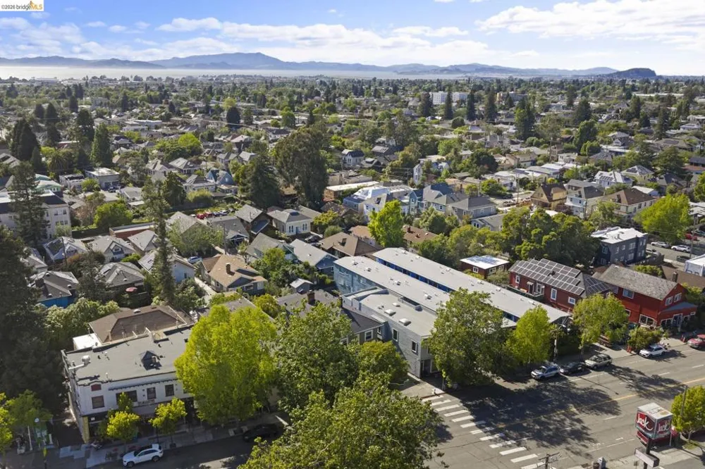 6437 Telegraph Ave Oakland, CA 94609