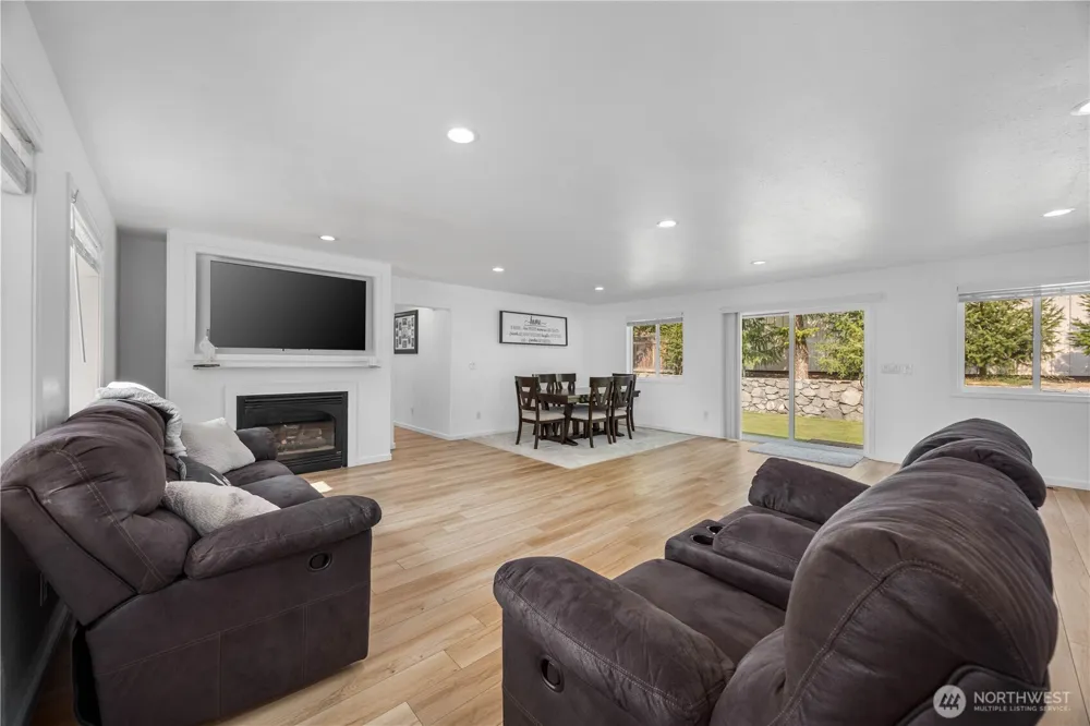 4621 Navarre Coulee Road Chelan, WA 98816