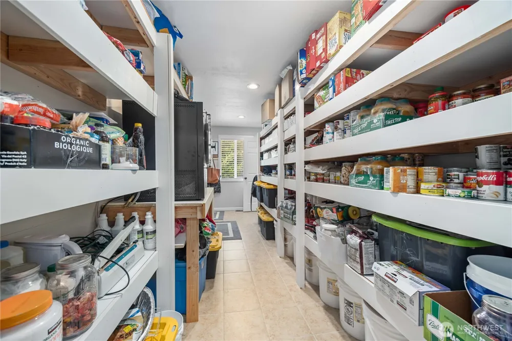 4621 Navarre Coulee Road Chelan, WA 98816