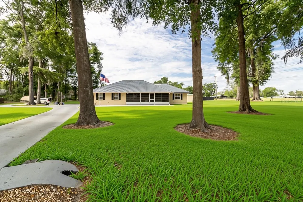 300 SW BRIGHTON COURT Fort White, FL 32038