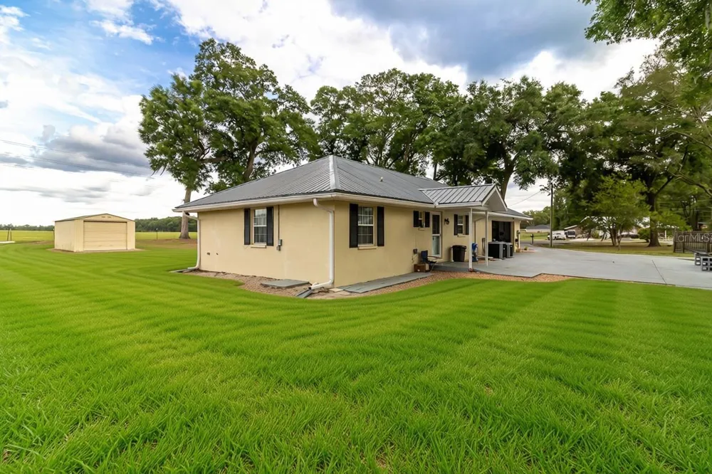 300 SW BRIGHTON COURT Fort White, FL 32038