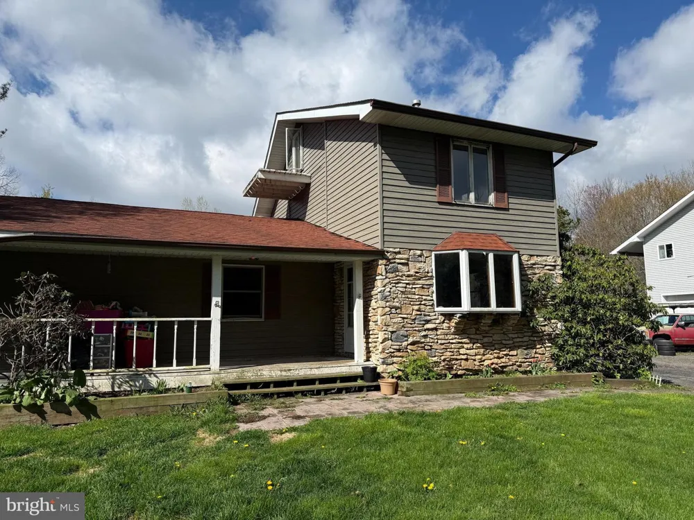4417 PA 115 Blakeslee, PA 18610