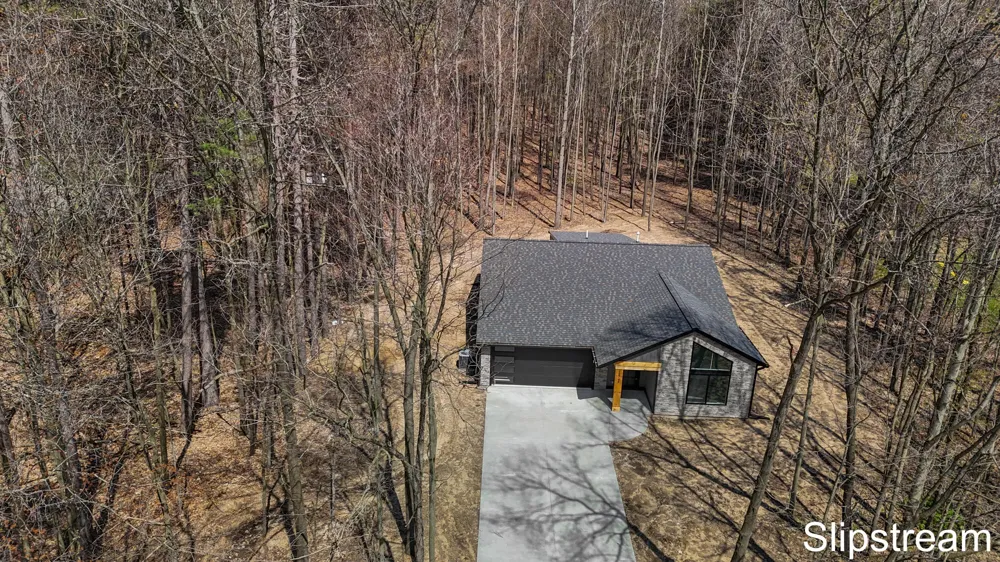 12745 Austrian Drive Grant, MI 49327