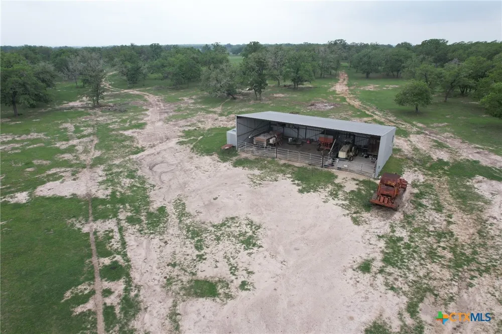 8550 CR 455 Lexington, TX 76577
