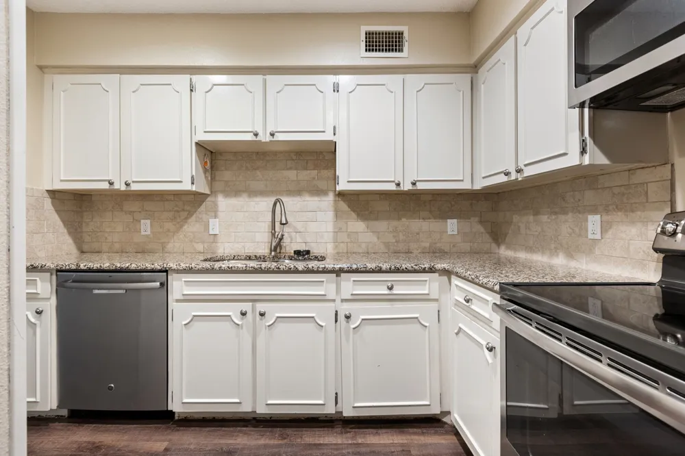 15912 Archwood Lane #1016 Dallas, TX 75248
