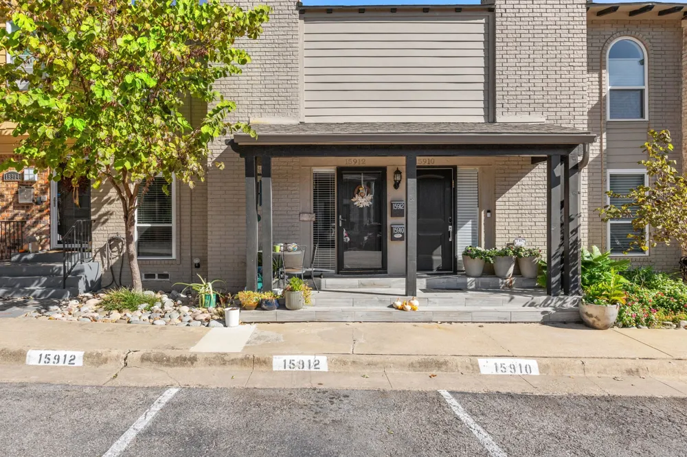 15912 Archwood Lane #1016 Dallas, TX 75248