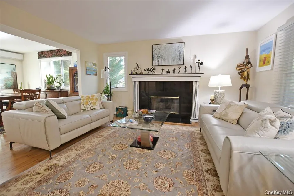 64 Glen Road Baiting Hollow, NY 11933