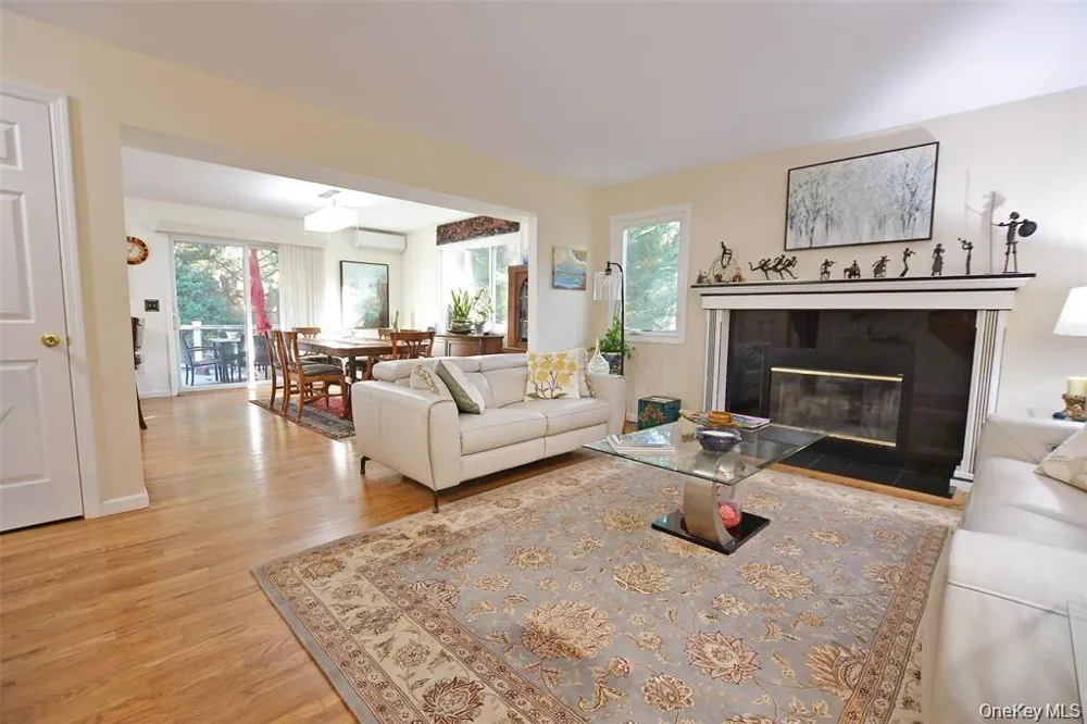 64 Glen Road Baiting Hollow, NY 11933