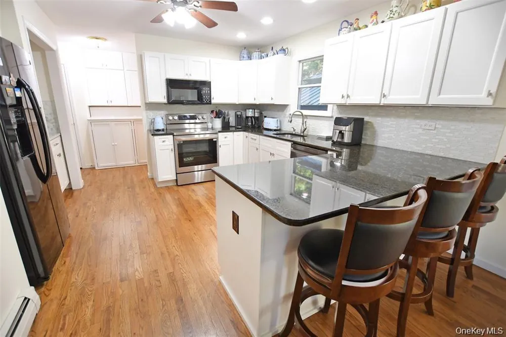 64 Glen Road Baiting Hollow, NY 11933