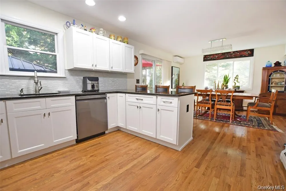 64 Glen Road Baiting Hollow, NY 11933