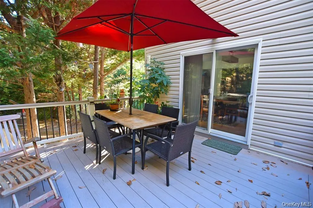 64 Glen Road Baiting Hollow, NY 11933