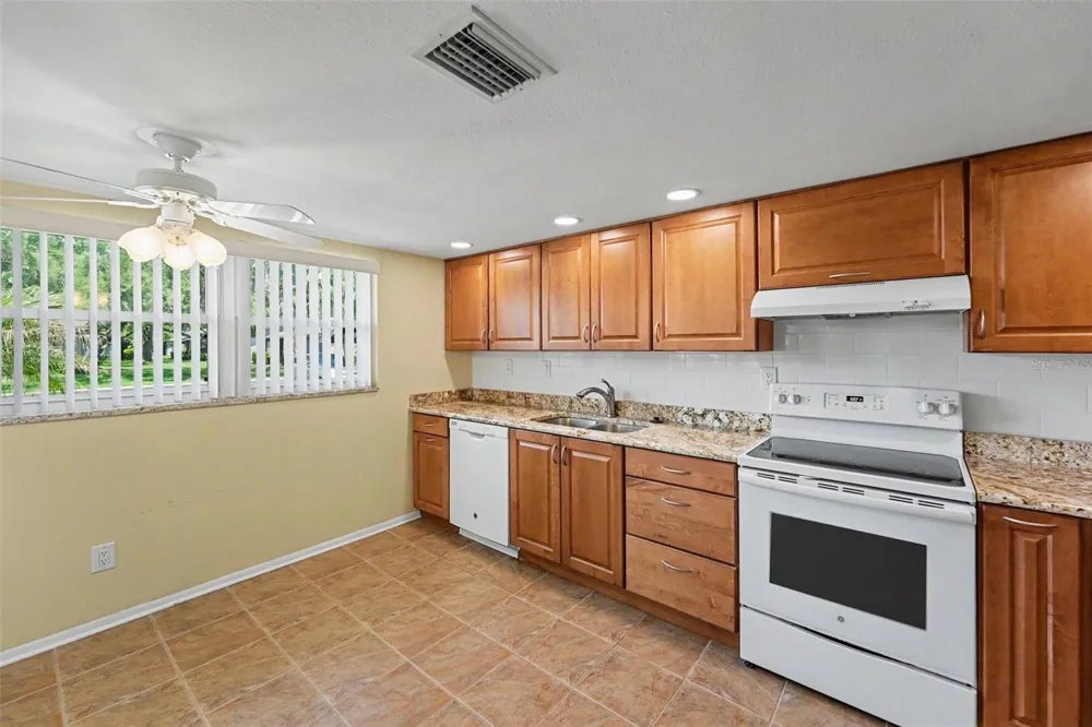 230 BALSAM DRIVE Oldsmar, FL 34677