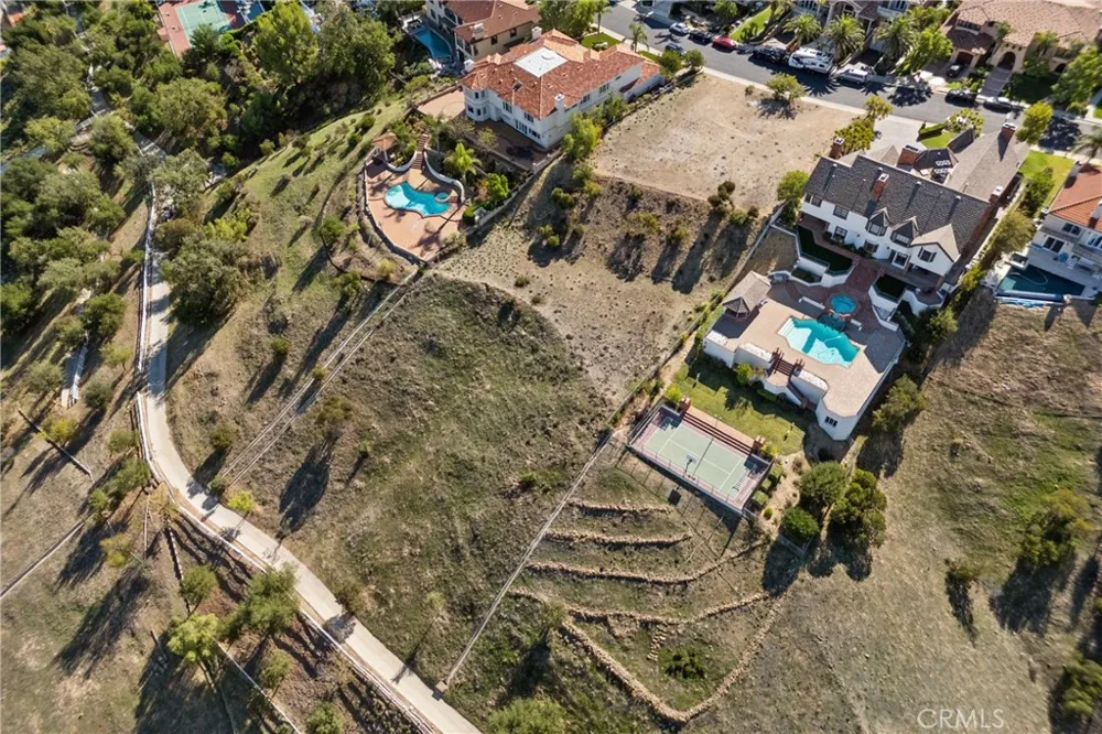 22451 S Summit Ridge Circle Chatsworth, CA 91311