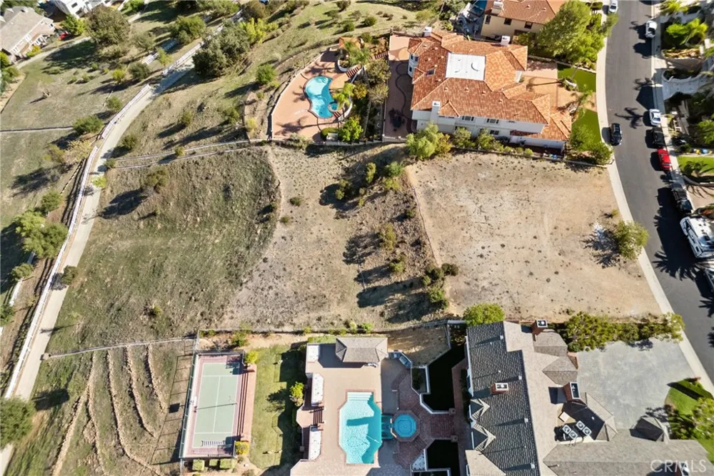 22451 S Summit Ridge Circle Chatsworth, CA 91311