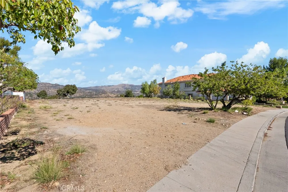 22451 S Summit Ridge Circle Chatsworth, CA 91311