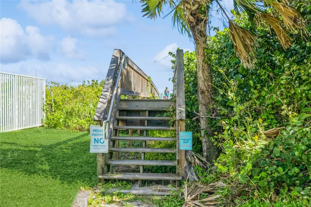 119 OCEAN ESTATES DRIVE Hutchinson Island, FL 34949