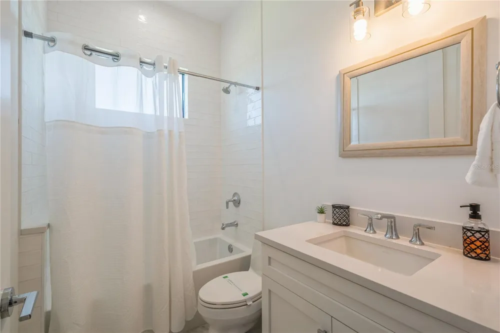 132 OCEAN ESTATES DRIVE Hutchinson Island, FL 34949
