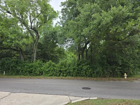 2015 W 2nd Street