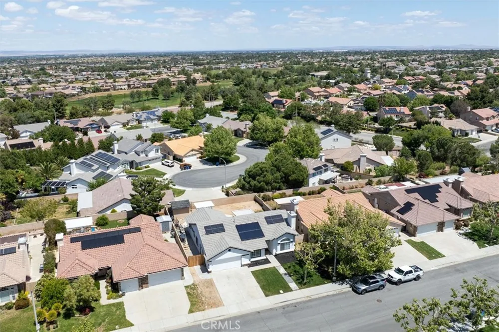 4141 De Anza Palmdale, CA 93551