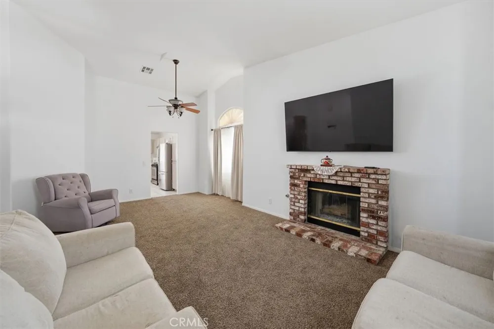 4141 De Anza Palmdale, CA 93551