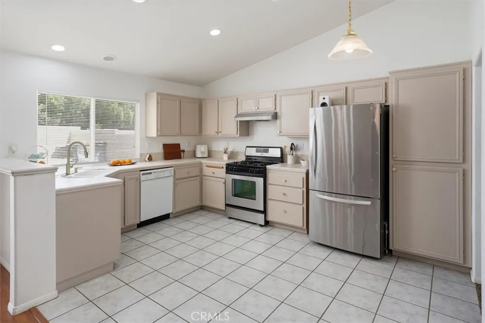4141 De Anza Palmdale, CA 93551