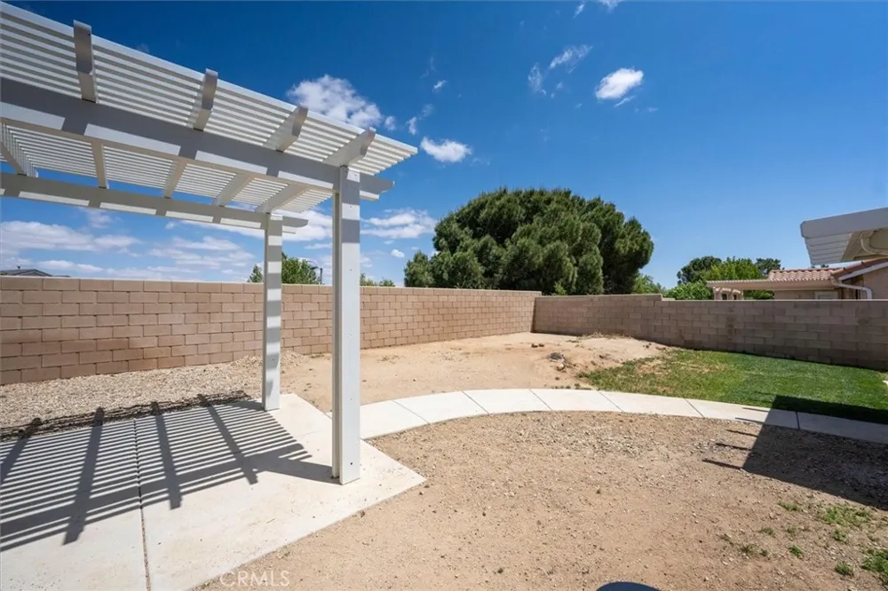 4141 De Anza Palmdale, CA 93551