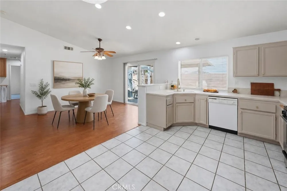4141 De Anza Palmdale, CA 93551