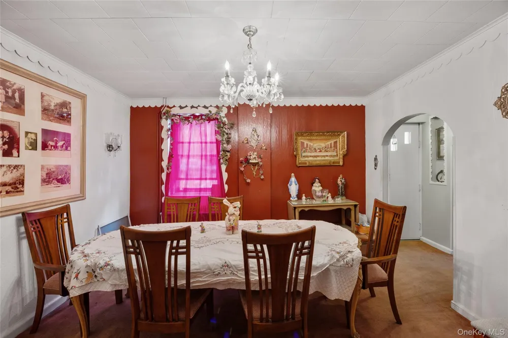 184 Roosevelt Boulevard Hauppauge, NY 11788