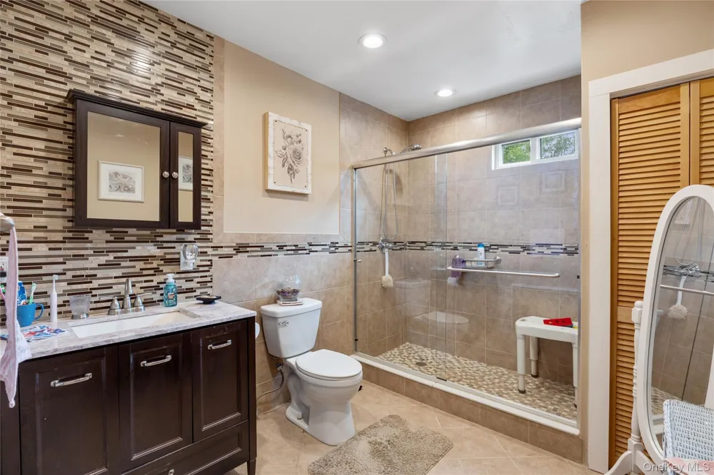 184 Roosevelt Boulevard Hauppauge, NY 11788