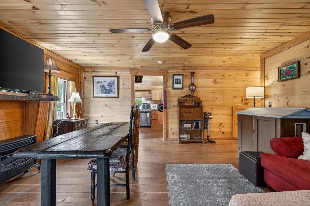 2731 Tate Road Blairsville, GA 30512