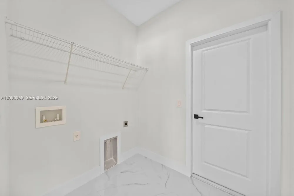 103 Diplomat Pkwy E Cape Coral, FL 33909