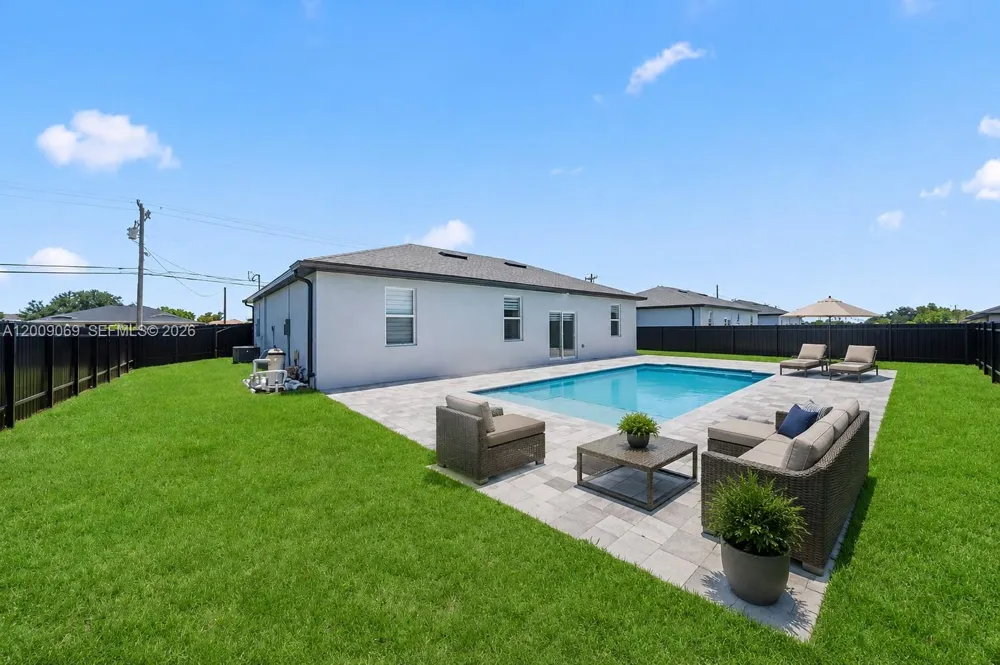103 Diplomat Pkwy E Cape Coral, FL 33909