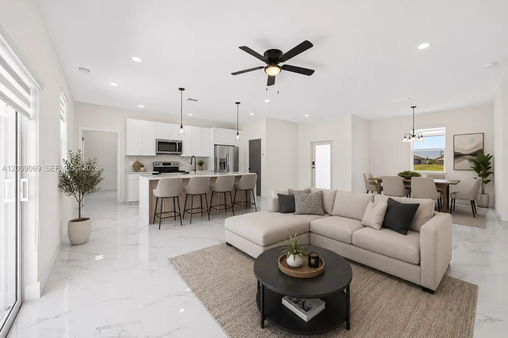 103 Diplomat Pkwy E Cape Coral, FL 33909