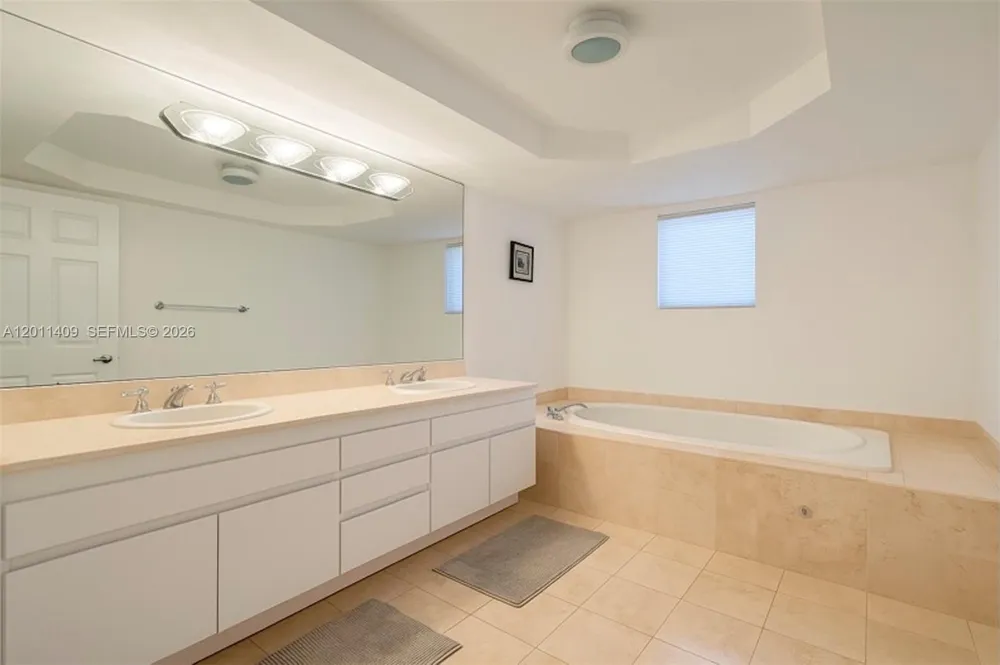 16711 Collins Ave #2301 Sunny Isles Beach, FL 33160