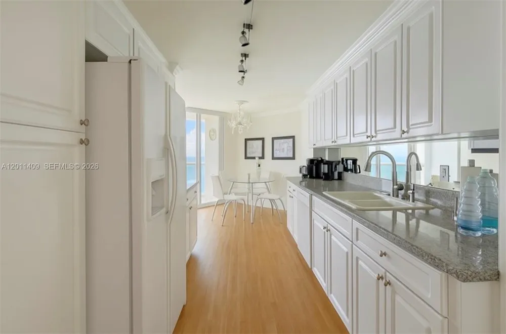 16711 Collins Ave #2301 Sunny Isles Beach, FL 33160