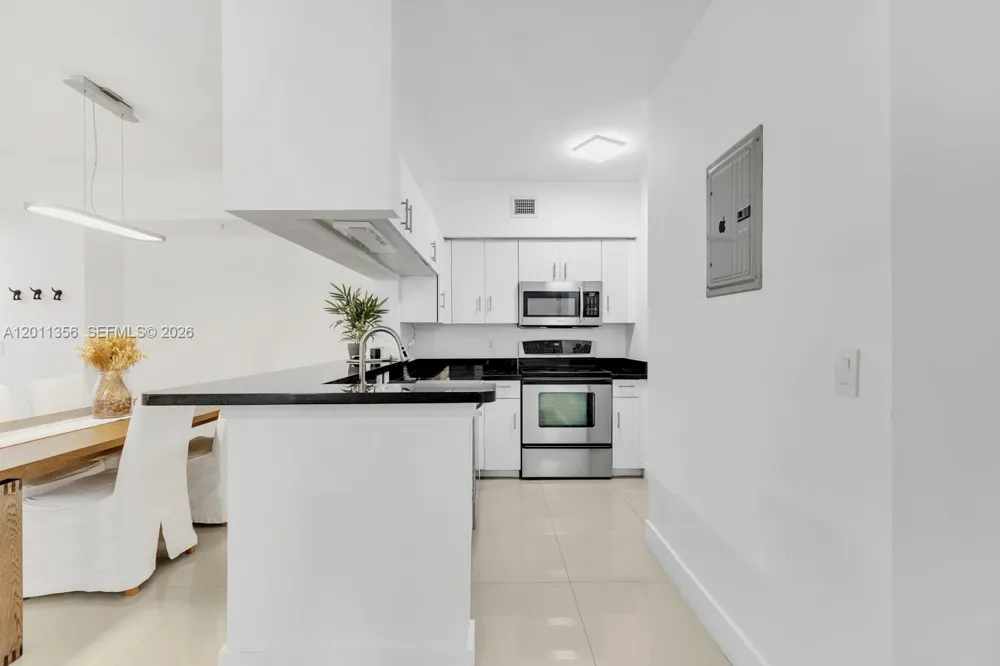17100 Bay Rd #1610 Sunny Isles Beach, FL 33160