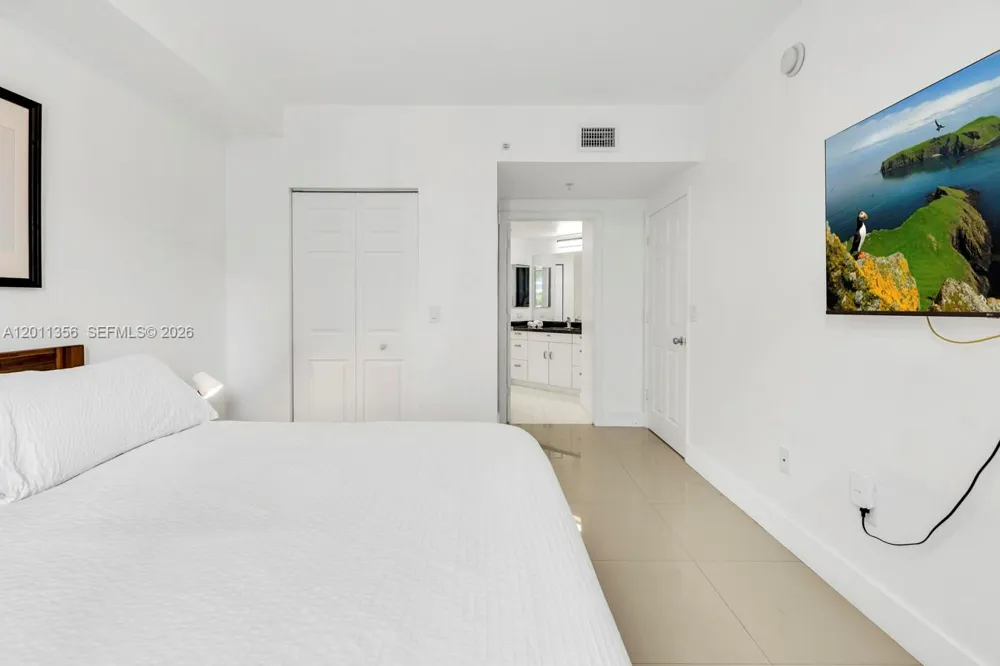 17100 Bay Rd #1610 Sunny Isles Beach, FL 33160