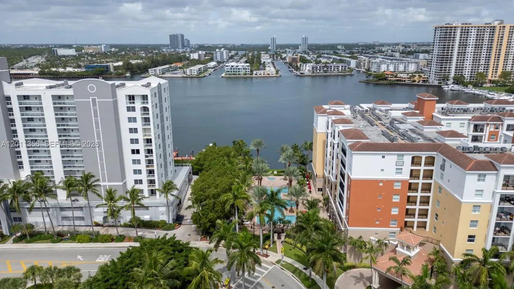 17100 Bay Rd #1610 Sunny Isles Beach, FL 33160