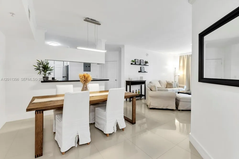 17100 Bay Rd #1610 Sunny Isles Beach, FL 33160