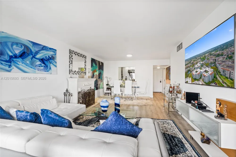 2850 Somerset Dr #410L Lauderdale Lakes, FL 33311