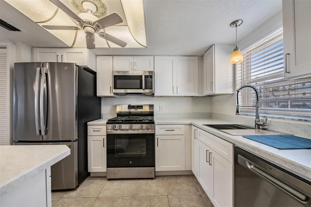 7 DUNOON PLACE #102 Dunedin, FL 34698