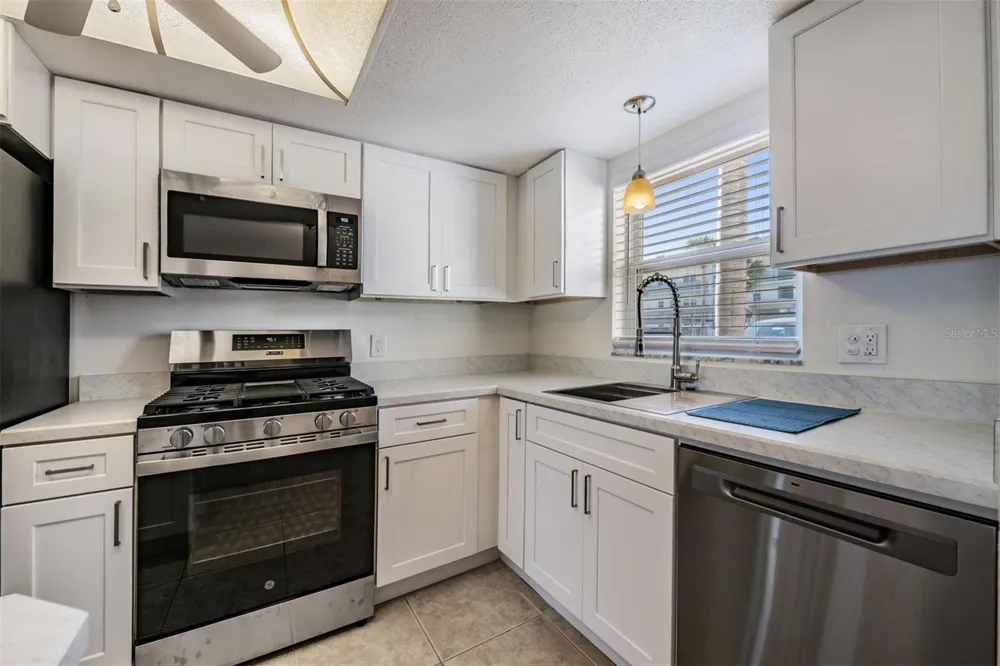 7 DUNOON PLACE #102 Dunedin, FL 34698